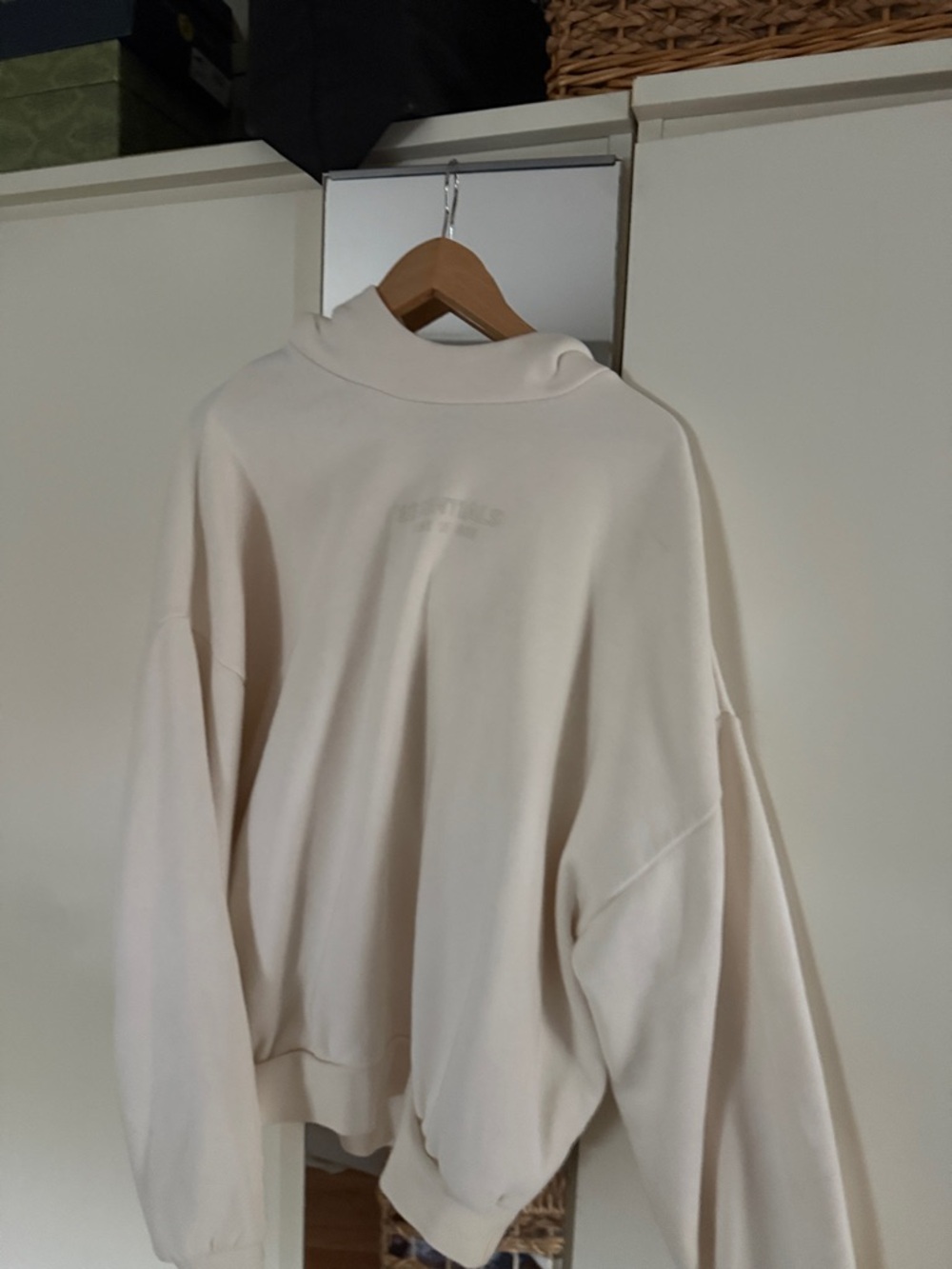 FEAR OF GOD ESSENTIALS
UNISEX Off-White Bonded Hoodie